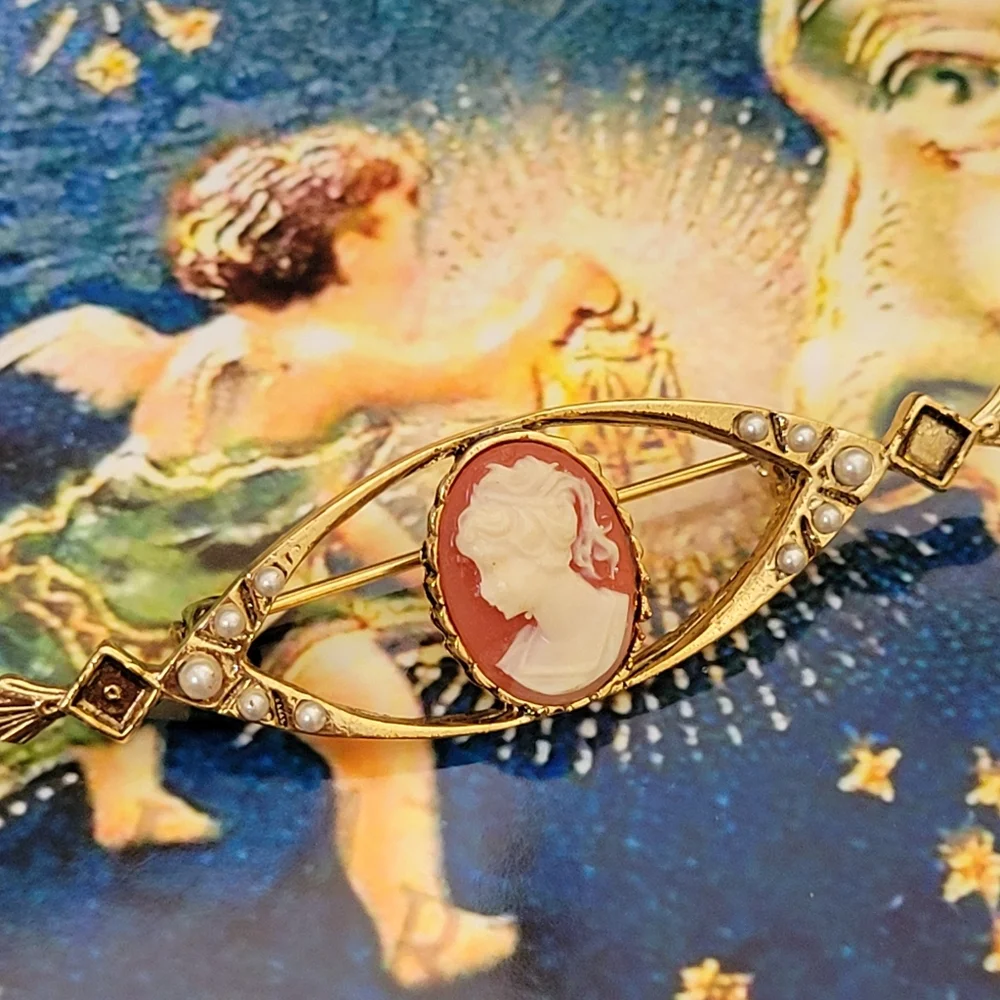 Cameo Brooch Faux Pearls Gold-tone ~ Pretty Vintage Look